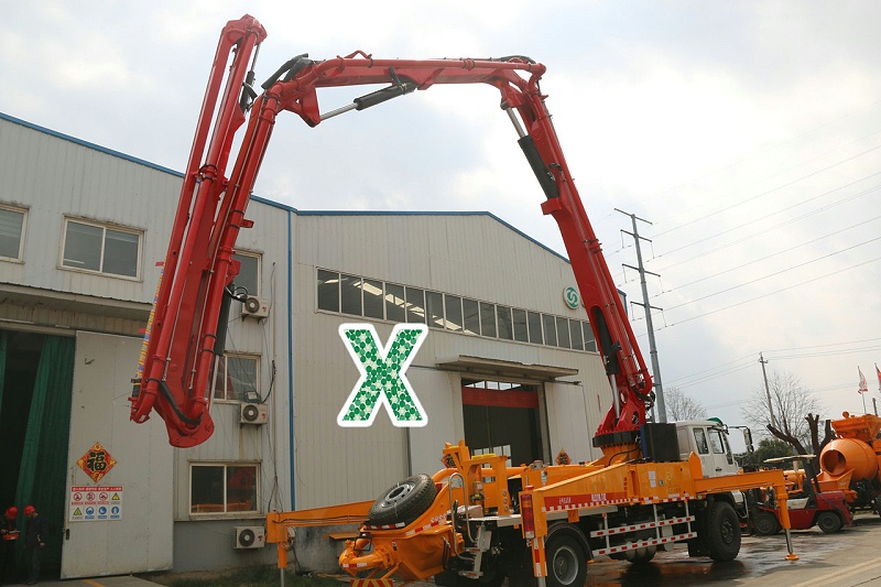 青島小型混凝土泵車價(jià)格 (5)