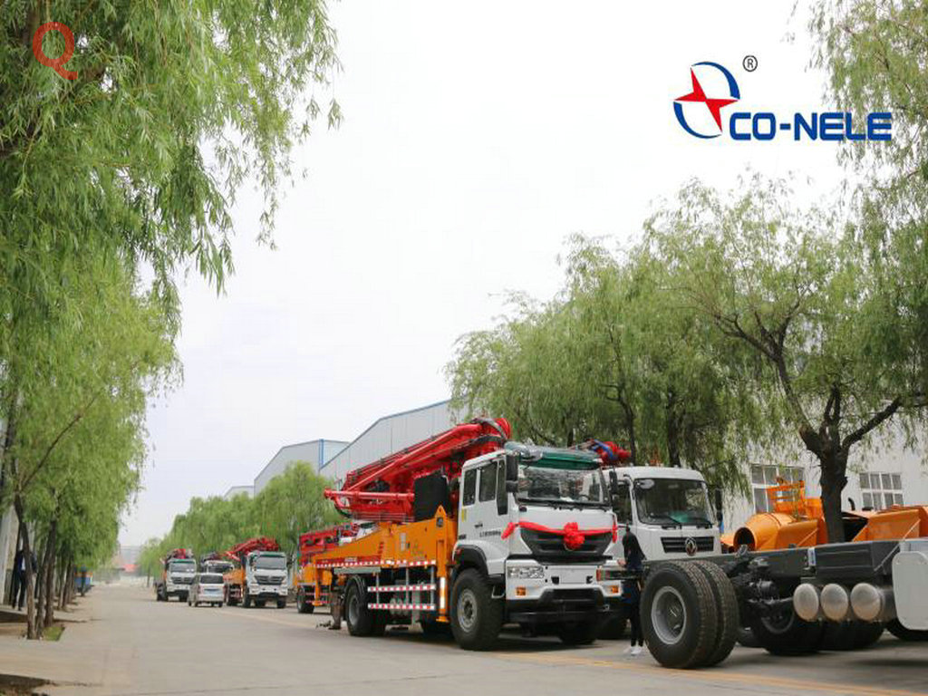 小型混凝土泵車，天泵，小型泵車