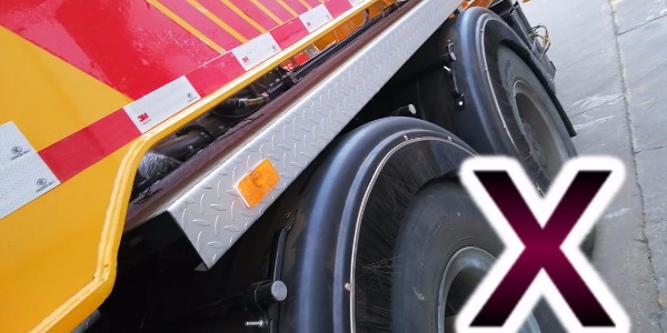 青島泵車價格分析，小型泵車和建筑工人一樣重要