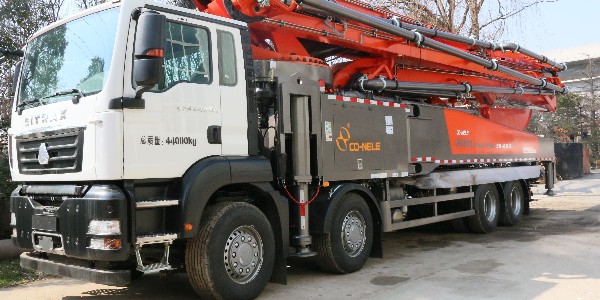 泵車(chē)各部位應(yīng)緊固