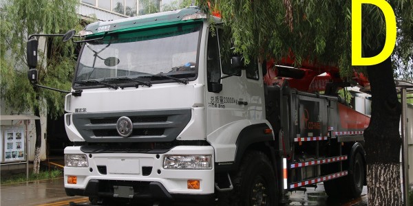 混凝土泵車的操縱系統(tǒng)主要是用來(lái)控制主液壓泵流量