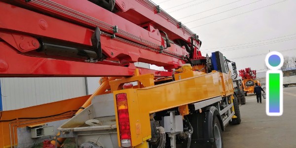 小型泵車的輸送缸總是發(fā)出異響，怎么辦？