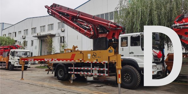 布料過程中，應(yīng)不斷檢查并在必要時(shí)調(diào)整泵車支腿