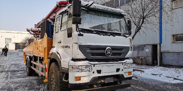 對(duì)于鄉(xiāng)村建設(shè)，如何正確選用混凝土泵車呢？