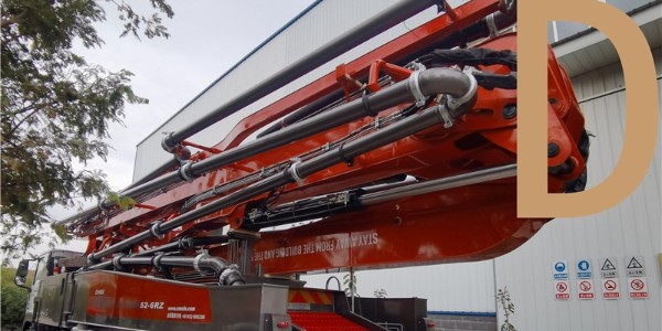 混凝土泵車為什么離不開潤滑油？