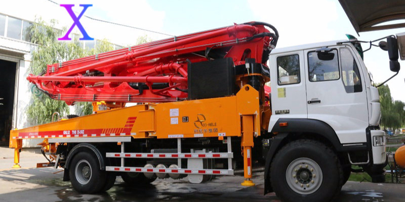 小型混凝土泵車漏漿和攪拌軸故障不要慌，科尼樂(lè)來(lái)幫忙