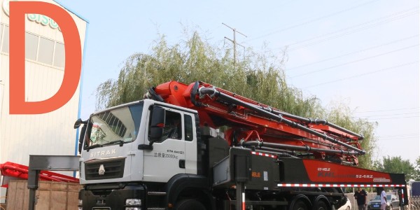 為保證泵車作業(yè)的安全性，混凝土料斗必須處于關閉的狀態(tài)