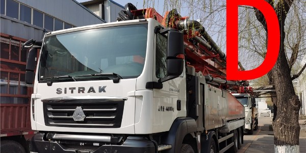 作業(yè)中，應(yīng)對(duì)泵車(chē)和管路進(jìn)行觀察