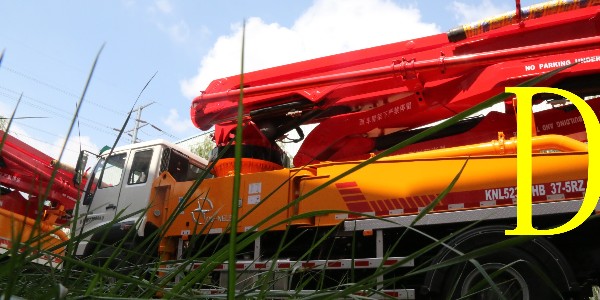 在使用混凝土輸送泵前如何對現(xiàn)場進(jìn)行一個簡單的布置？