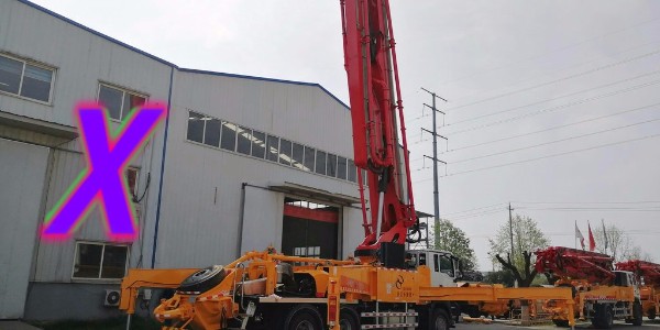 小科說(shuō)泵車(chē)—小型混凝土泵車(chē)的油液中跑進(jìn)去空氣了怎么辦？