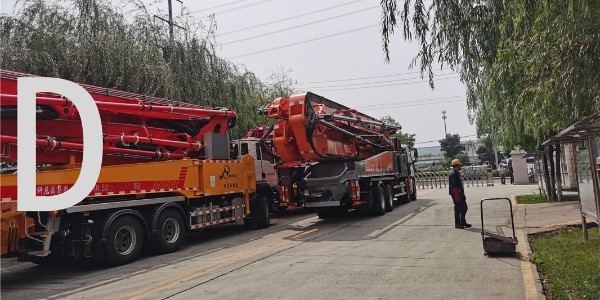 比較泵車的前、左右支撐方式