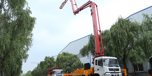 科尼樂(lè)淺析小型混凝土泵車工作中傾倒側(cè)翻如何預(yù)防？