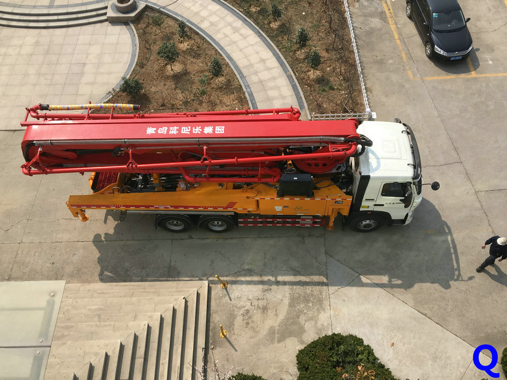 小型混凝土泵車，混凝土泵車，天泵，小型泵車