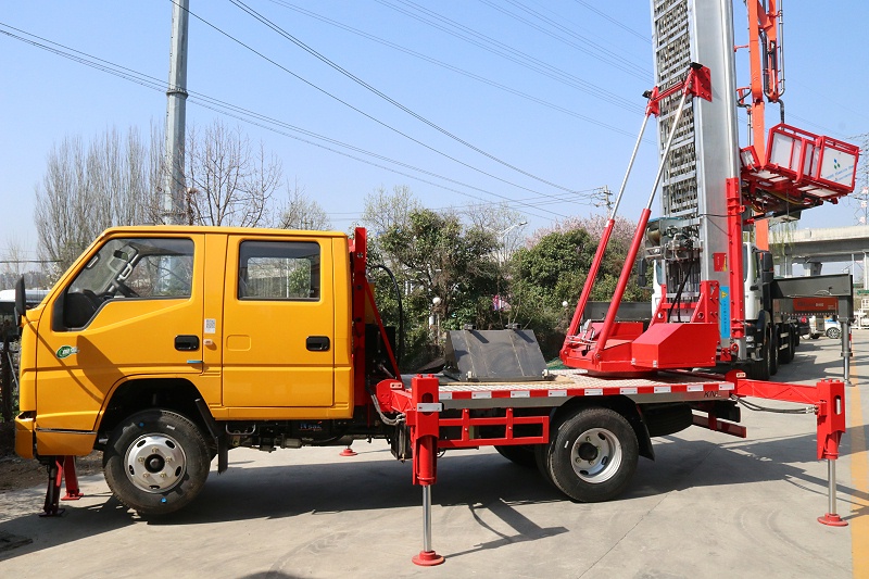科尼樂(lè)32米云梯車