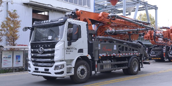 32米泵車為防止臂架發(fā)生斷裂問題要如何保養(yǎng)？