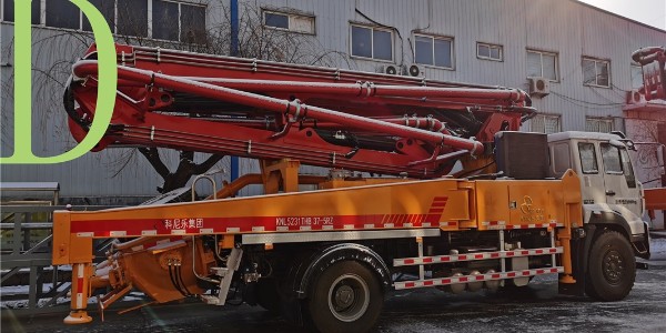 你知道混凝土泵車(chē)的泵管要多少距離再布置一個(gè)嗎？