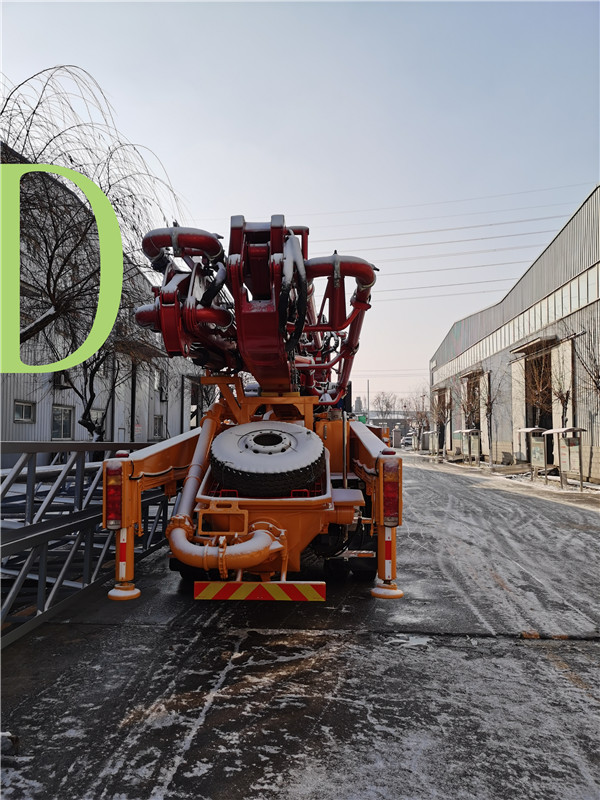 青島混凝土泵車價(jià)格 (2)