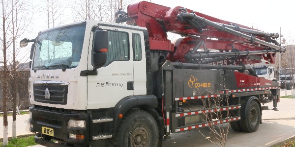 泵車施工也有一定的局限性，主要表現(xiàn)在以下幾方面