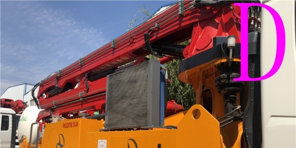 小型混凝土泵車取力時(shí)松開離合后存在問題如何解決