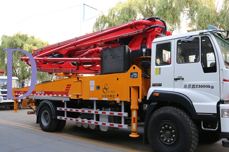 青島混凝土泵車(chē)價(jià)格 (11)