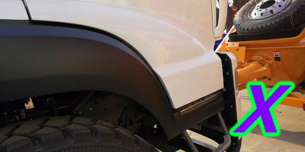 混凝土泵的實(shí)際出口壓力和實(shí)際輸送方量受哪種因素制約和影響？