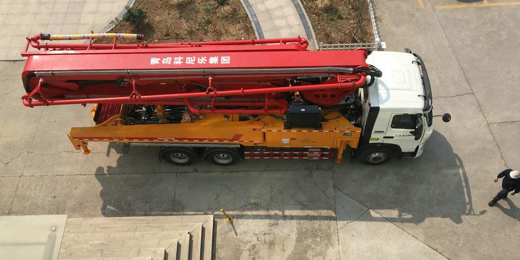 小型混凝土泵車輪胎破了怎么辦