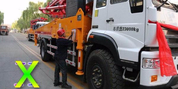 小型泵車從開到工地到作業(yè)完成，施工流程你都了解嗎？——科尼樂