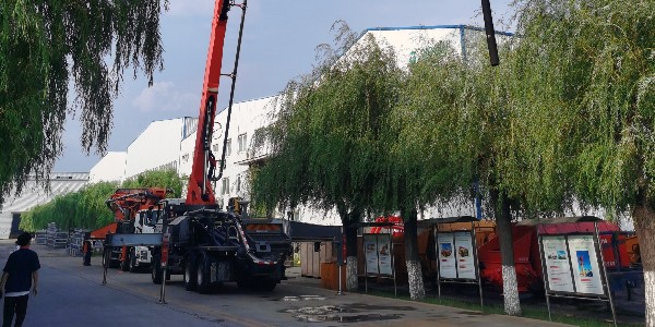 泵車(chē)臂架要如何養(yǎng)護(hù)