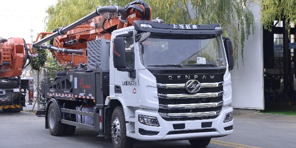 科尼樂32米兩橋混凝土泵車換新登場！